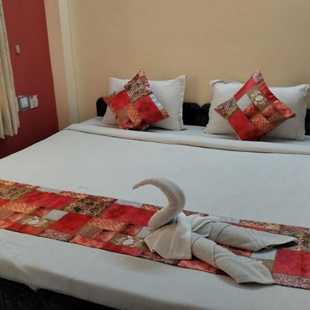 The Tavern Orchid Hotel Calcutta Eksteriør billede